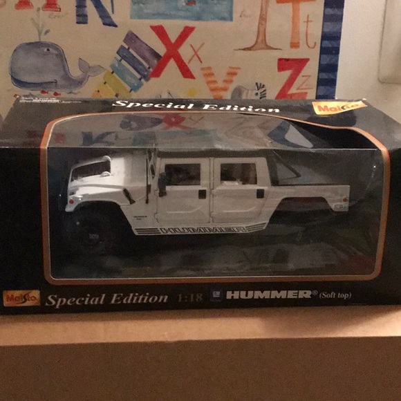 maisto humvee 1 18